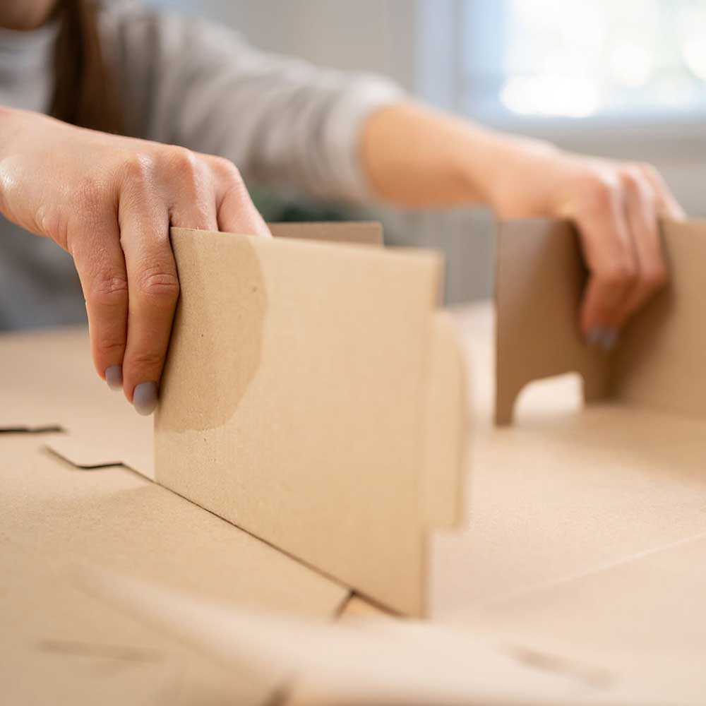 Hand-assembly-fullfilment